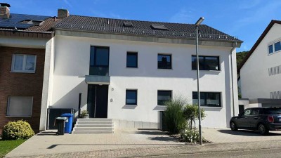 Helle 2-Zimmer Dachgeschosswohnung in Pfinztal Berghausen