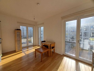 Helle 3-Zimmer-Wohnung mit Balkon und Einbauküche in Berlin Spandau