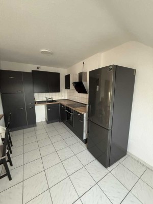 Helle Dachgeschosswohnung in bester Lage von Neuss inklusive Küche