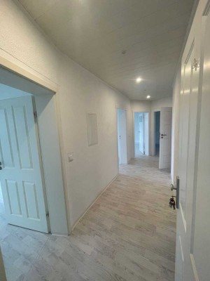 Gepflegte 4-Zimmer-Wohnung mit Garage und Garten (wenn gewünscht)in Nordgermersleben