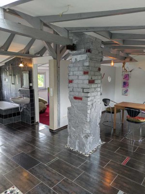 Attika-Wohnung mit 2 Zimmern, modernisiert, in Bad Homburg