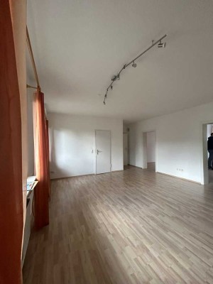 Helle 3-Zimmer-Wohnung mit offener Küche in Schwelm