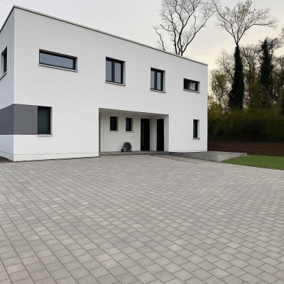 Erstbezug! Hochwertige 2-Zimmer-Neubauwohnung mit großer Terrasse und Einbauküche