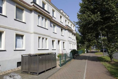 Modern geschnittene 4-Zimmer Eigentumswohnung mit Balkon, Mansarde und Stellplatz in top  Lage