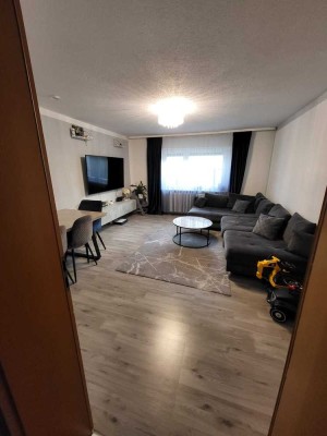 Helle 3-Zimmer-Wohnung mit Balkon in Esslingen-Wäldenbronn – Top Lage & gepflegt!