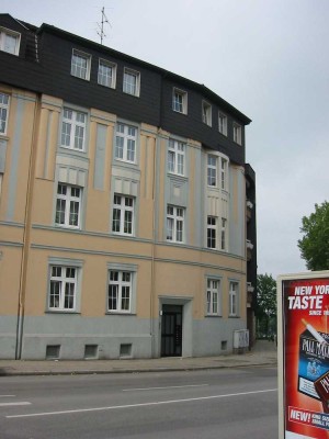 Offene Besichtigung am Dienstag, den 8. Juli 2025 um 12 Uhr! Große 1 Raumwohnung mit Balkon !