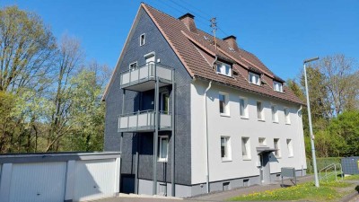 gemütliche und komplett modernisierte Wohnung mit Balkon in verkehrsgünstiger Lage in Kreuztal