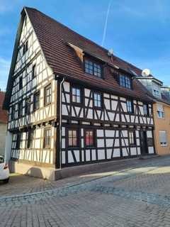 2 Zimmer-Wohnung in Fachwerkhaus mit Stellplatz - Option 2 Wohnungen kaufen