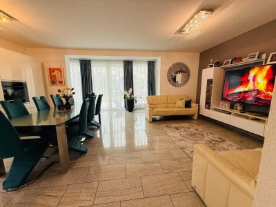 Mehrfamilienhaus von Privat mit Einliegerwohnung