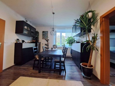 Sanierte, großzügige 4-Zimmer-Wohnung mit Garten, Garage &amp; Balkon in Köflach