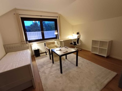 WG geeignete 2 ZKB, voll möbliert