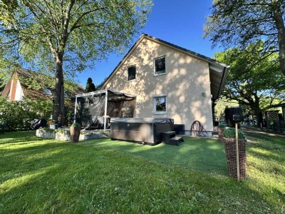 Günstiges 4-Raum-Einfamilienhaus mit geh. Innenausstattung und EBK in Berlin Schmöckwitz (Köpenick)