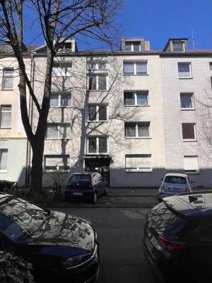 Gemütliche 2-Zimmer Wohnung mit Einbauküche im 1. OG