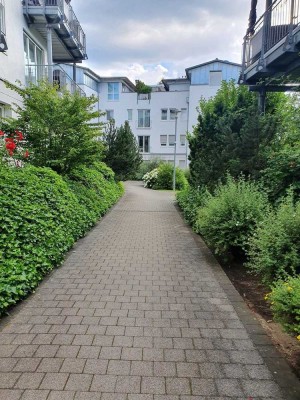 ruhig, sicher und im Park großzügige 2-Zimmer Wohnung mit großer Terrasse