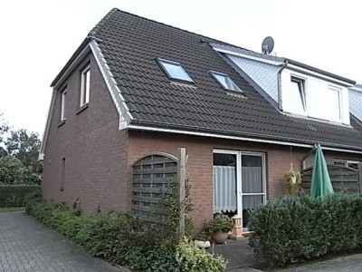 Haby b. Eckernförde: Preiswertes Reihenendhaus - frei zum 01.01.2026