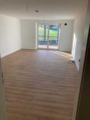 Erstbezug mit Balkon: Exklusive 2-Raum-Wohnung mit gehobener Innenausstattung in Wittibreut