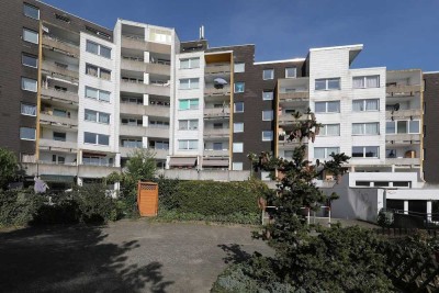 Erstbezug nach Renovierung // 3.OG  1. Mieteinheit von rechts