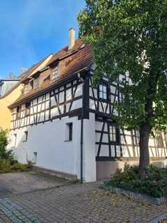 Charmante 2-3 Zimmer-Wohnung in Fachwerkhaus - Option 2 Wohnungen im Haus kaufen