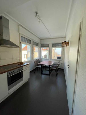 Schöne 2,5-Raum-Wohnung mit EBK und Balkon in Plochingen