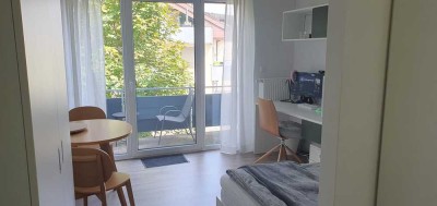 Wohnung möbliert nahe Zentrum mit Balkon zur Untermiete
