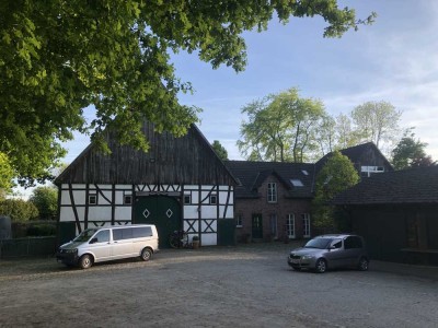 Wohnung/Haus auf idyllisch gelegenem Bauernhof mit gr. Garten und Terrasse (überdacht)