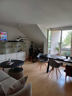 Gemütliche u Helle Zwei-Zimmer-Dachgeschosswohnung in Landsberg