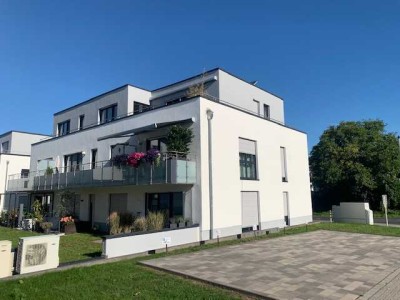 Tolles Penthouse mit Süd-Dachterrasse, auf einer Ebene, Aufzug und 2 Tiefgaragenstellplä