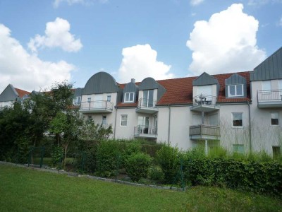 Geschmackvolle, gepflegte 2-Zimmer-Wohnung mit Einbauküche in Manching