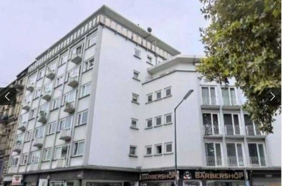 *Barbarossaplatz* Bezugsfreie 5-Zi-Whg., 118m², 2.OG, Aufzug, 2 Bäder, Sauna, provisionsfrei