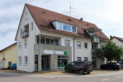 Zentral • Gepflegt • Einziehen und wohlfühlen - Attraktive Mietwohnung mit Balkon und Garage