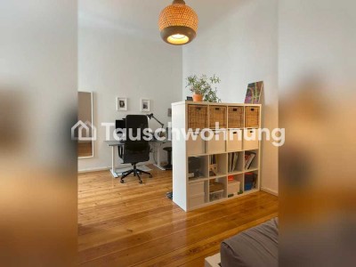 Tauschwohnung: Schöne Altbauwohnung mit Dielenboden und Balkon in Steglitz