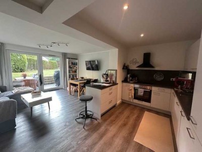 moderne 3-Zi.-Whg. im EG mit EBK, Vollbad und 2 Terrassen