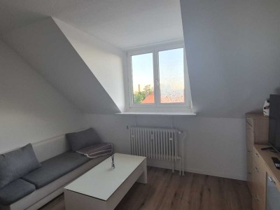 Furnished bright studio (U6/Partnachplatz)