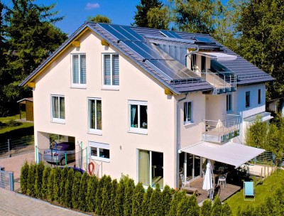 Gemütliche, helle 2-Zi. Wohnung mit Lichthof im Sonnenenergiehaus in Pullach im Isartal