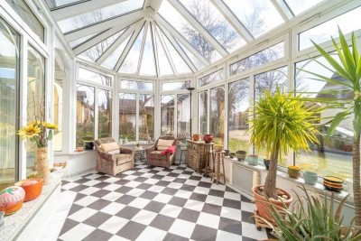 Charmantes Einfamilienanwesen, Wintergarten in Zeitlarn, Provisionsfrei!