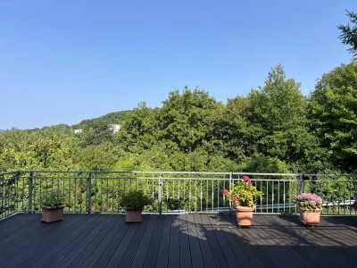 Attraktive und modernisierte 4-Zimmer-Terrassenwohnung mit großer Terrasse in Bad Breisig