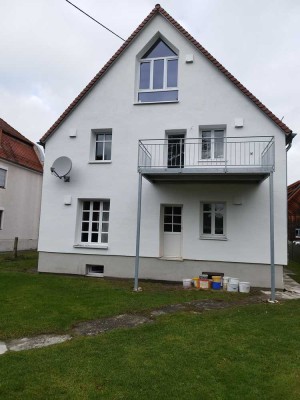 Kernsanierte 4-Zimmer-Wohnung mit gehobener Innenausstattung mit Balkon in Göggingen