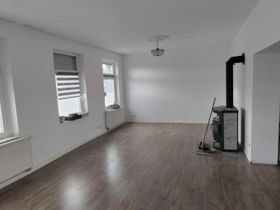 Renovierte Maisonette-Wohnung für Altbaufans auf der Mengshofstr., Krefeld