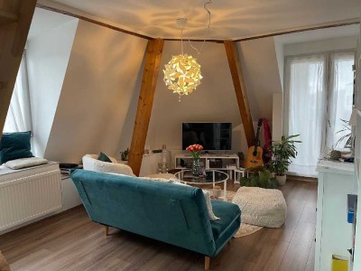 Helle gemütliche Single-DG-Wohnung in Daun-Stadtmitte, offene EB-Küche,Tageslicht-Duschb