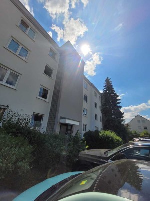 ***Studenten aufgepasst: Helles 1-Zi. Apartment, Pantry-Küche, Stellplatz***