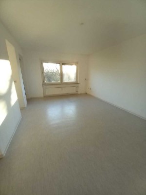 Helles 1-Zimmerappartement mit Balkon und Tageslichtbad/ Studentenwohnung