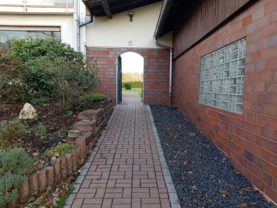 Vielleicht der Weg zu Ihrem neuen Zuhause in einem Ortsteil von Flieden?