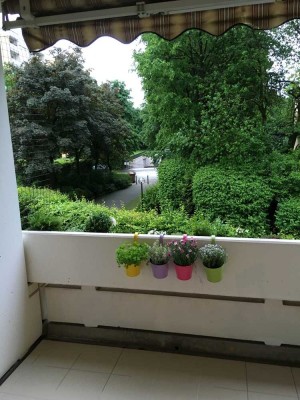 Ab 01. Oktober 2025 - Wunderschöne, ruhig gelegene 3-Zimmerwohnung, Loggia, Einbauküche, TG
