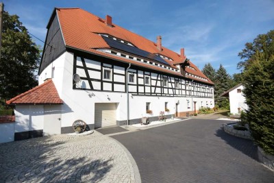 Stilvolles Wohnen im Denkmal – Historische Doppelhaushälfte mit Charme in Schöpstal