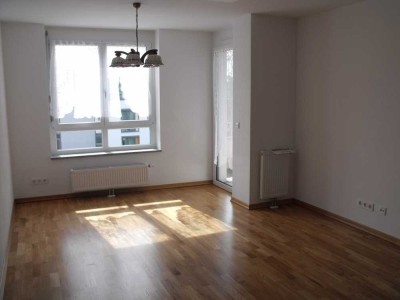 Moderne 2-Zimmer Wohnung im 3. OG mit Balkon in Engelhalde