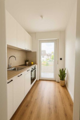 Sanierte DG-2-Zi. Wohnung in Mühlheim* in kl. WE*Balkon*inkl. neuer EBK*Top Bad*für 1-2 Pers