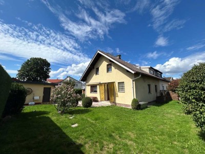 Gemütliche Doppelhaushälfte mit großem Garten!