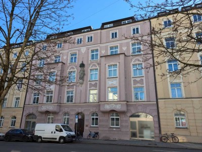 "ALTBAU IN TOLLER LAGE - EIN TRAUM"