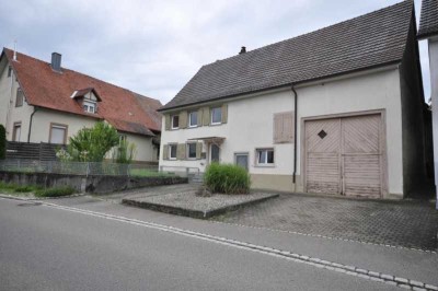 zur Miete: Bauernhaus mit großem Grundstück in Singen-Friedingen - sofort frei