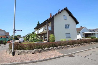 Charmantes Zweifamilienhaus  in ruhiger Lage in Renchen